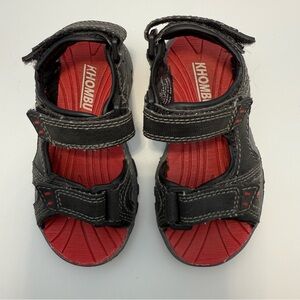 Khombu Kids Black and Red Adventure Sandals - Size 6M